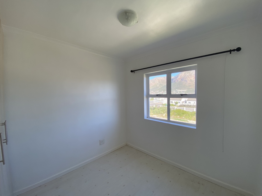 To Let 2 Bedroom Property for Rent in Muizenberg Western Cape